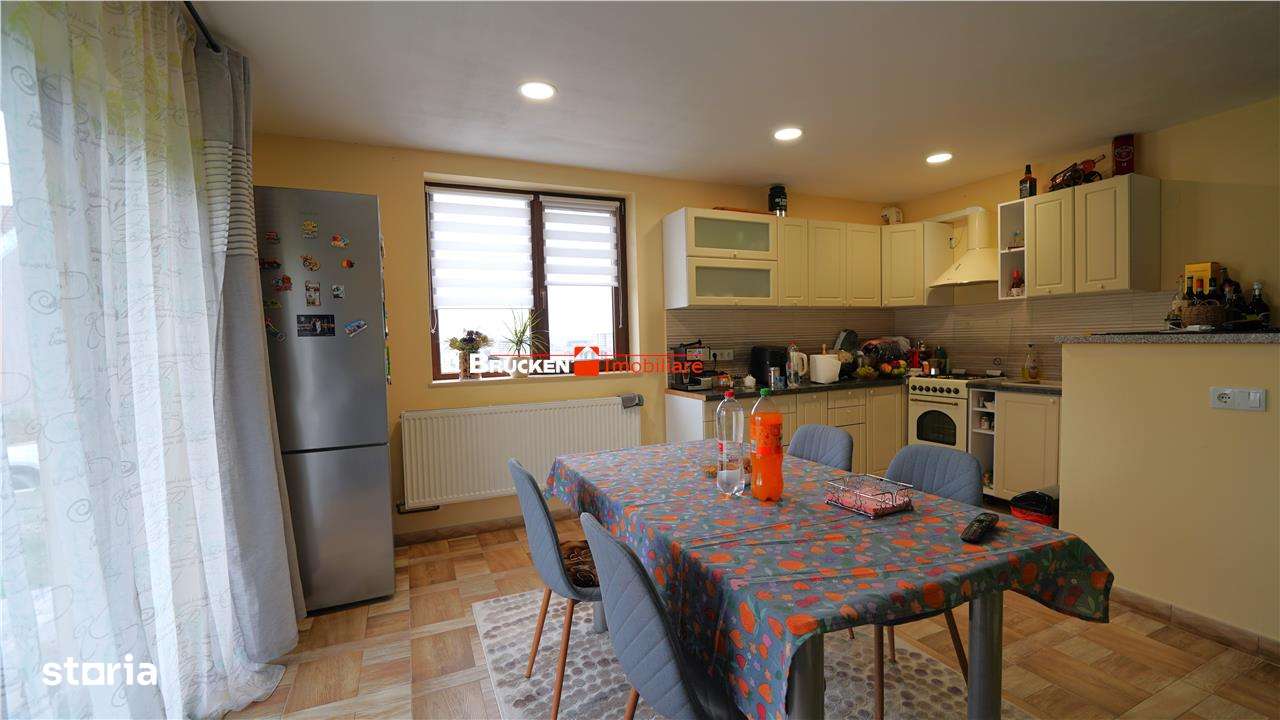 Sanmartin - Vila cu 3 apartamente si potential de inchiriere-5