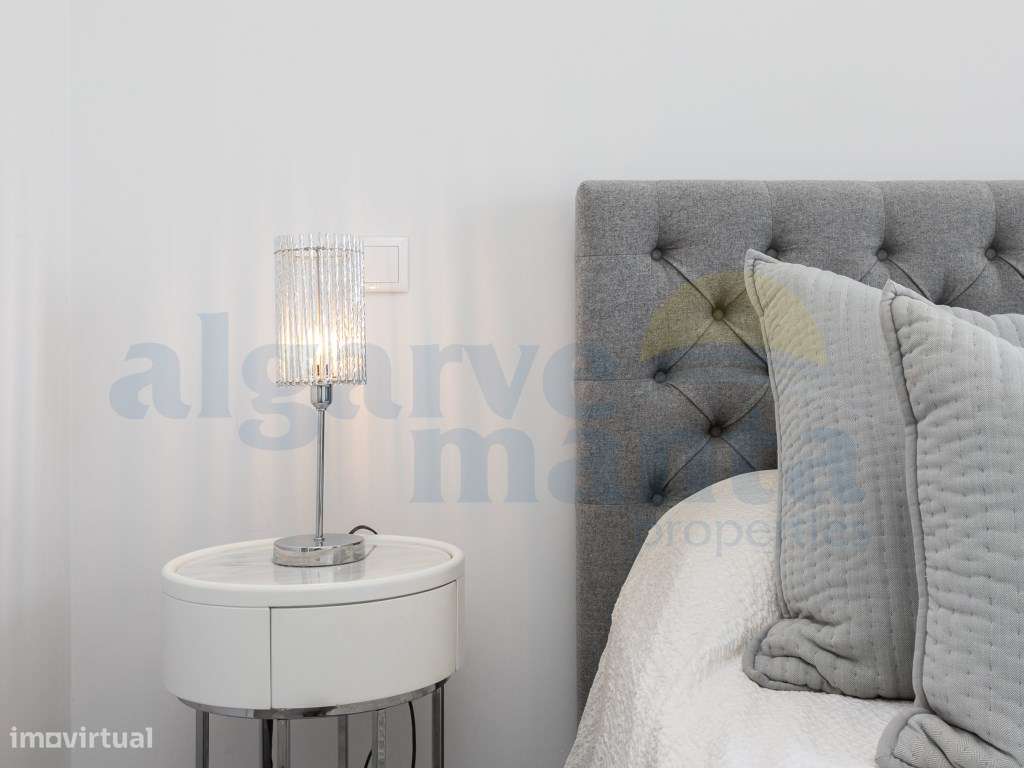 EXCLUSIVO! Moradia T3 Moderna com Piscina Privada no coração de Vil...-40