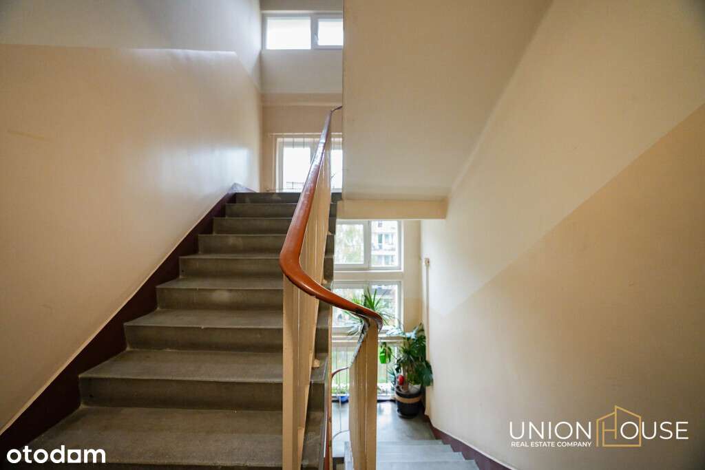 Mieszkanie - 51m2 - do remontu-9