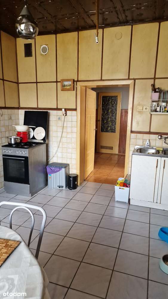 Poręba dom blisko centrum, parterowy z poddaszem do adaptacj-10