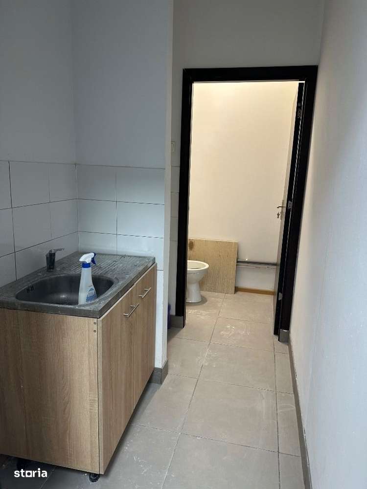 Campina - zona ultracentrala - Spatiu Comercial - 1250 Euro + Tva - Imagine principală: 5/6