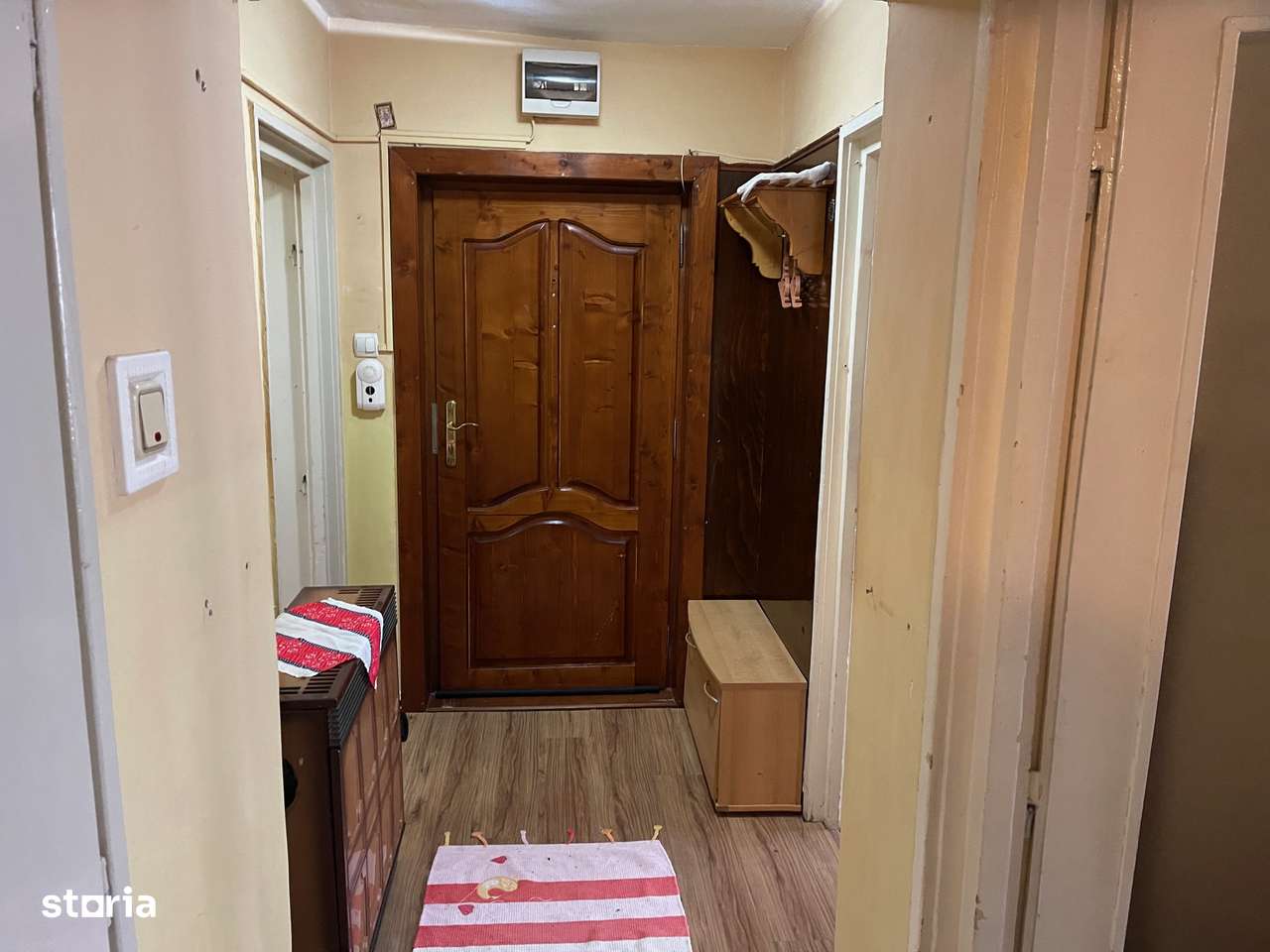 Apartament 2 camere,decomandate,Zona Closca-3