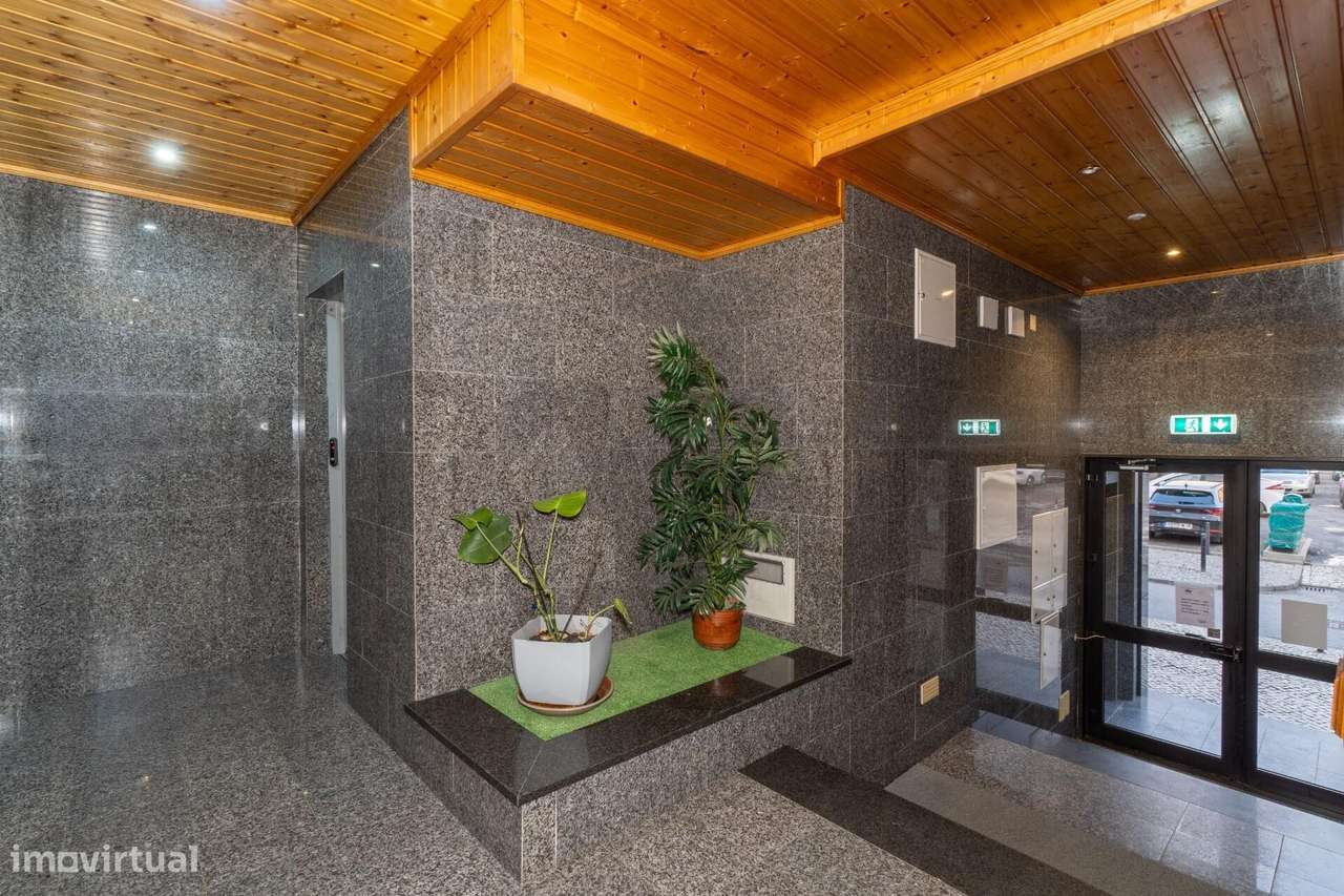 Apartamento T3 com elevador no Centro de Vila Real Santo António - Grande imagem: 3/34