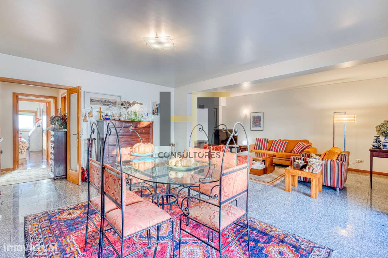 Apartamento T3 em Condomínio Fechado com Garagem Fechada e Vistas des - Grande imagem: 2/32