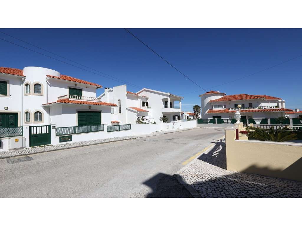 Moradia T3 no Sítio da Nazaré com Piscina Privada e Vista Mar Oport...-5