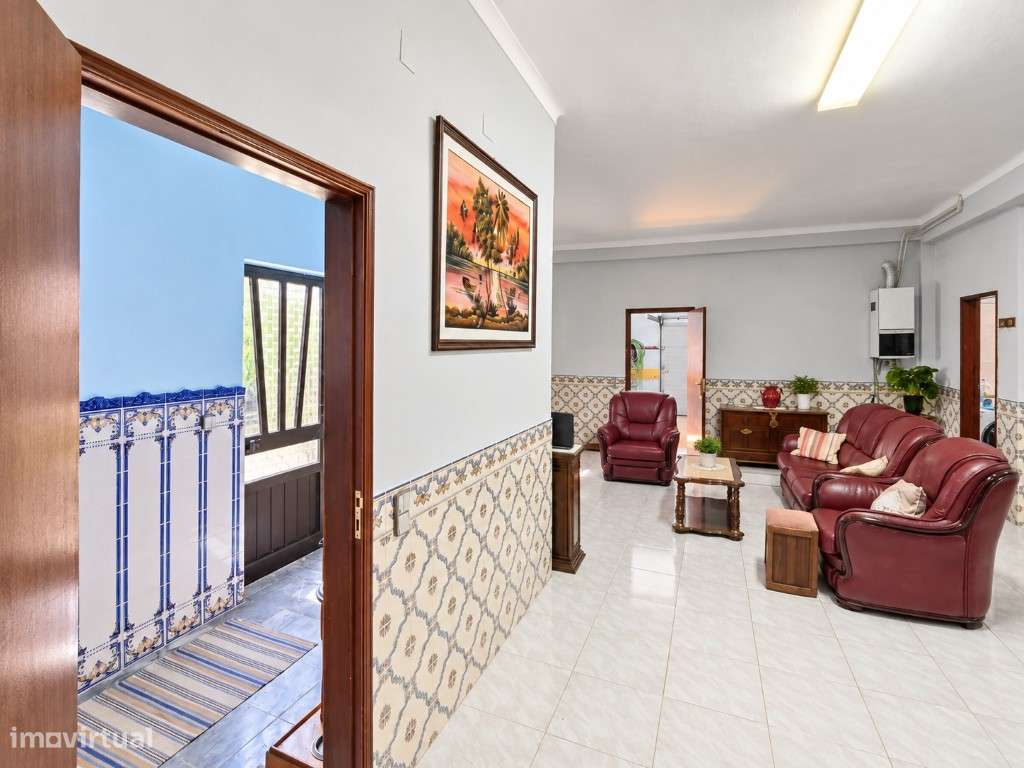 MORADIA 195 m² COM POTENCIAL PARA 2 HABITAÇÕES | PRÓXIMA DAS PRAIAS...-11