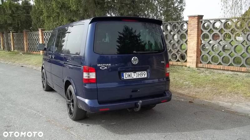 Volkswagen Multivan - 4