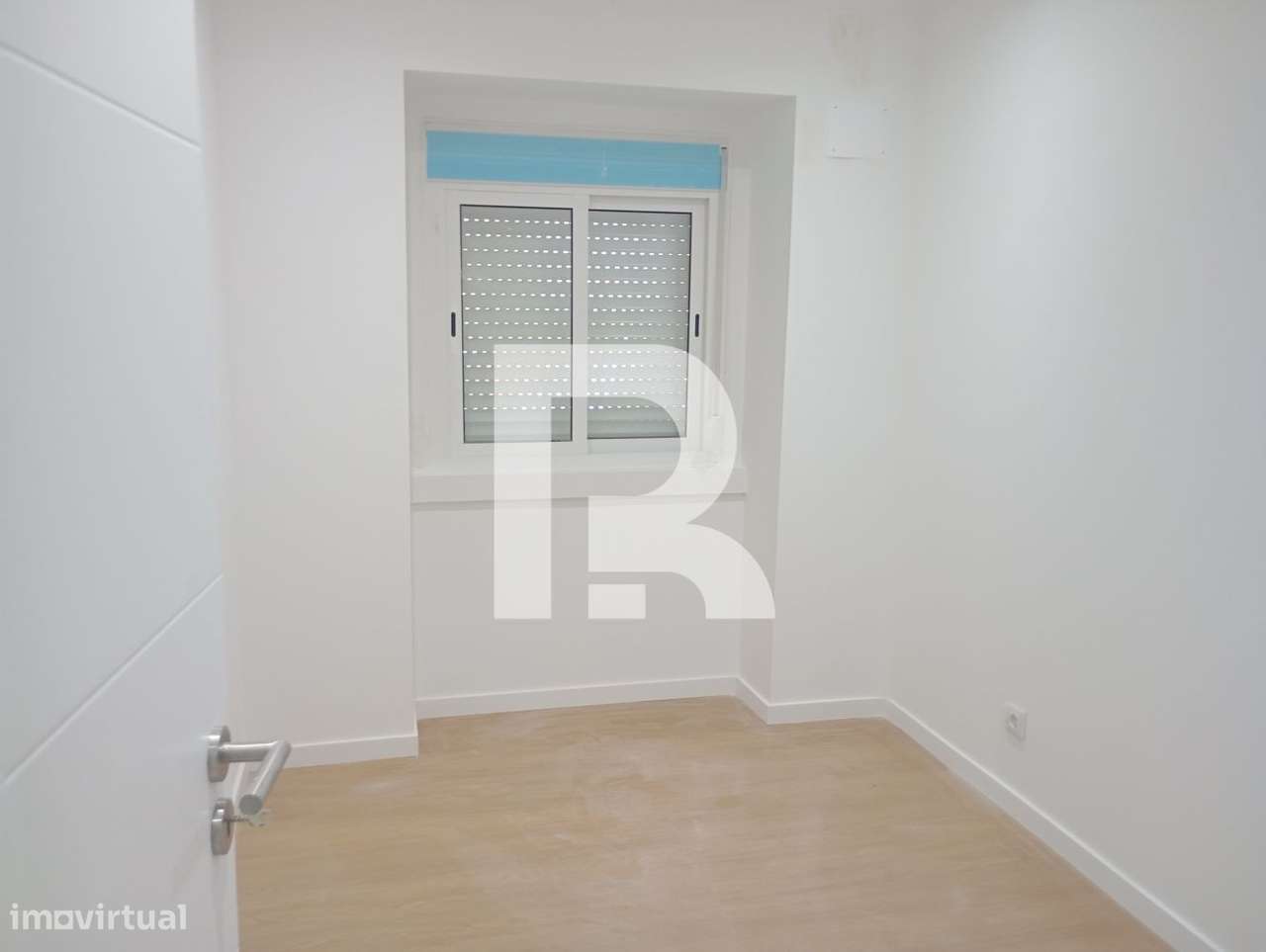 Apartamento T2 com alpendre, remodelado na Amadora - Grande imagem: 3/9