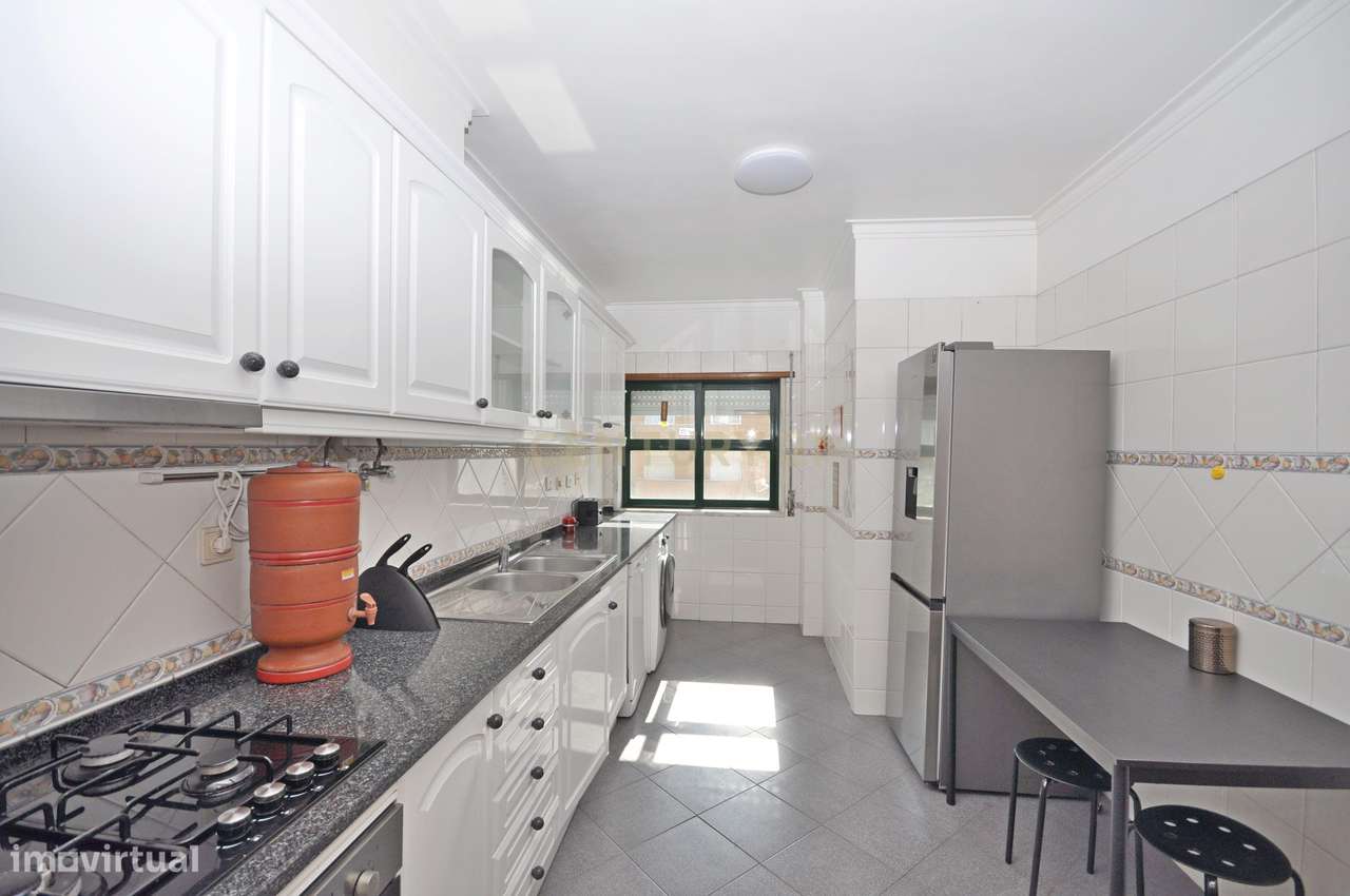 Apartamento T2 com 88m² | Paredes, Alenquer-5