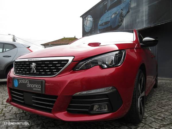 Peugeot 308 1.2 PureTech Allure EAT6 - 18