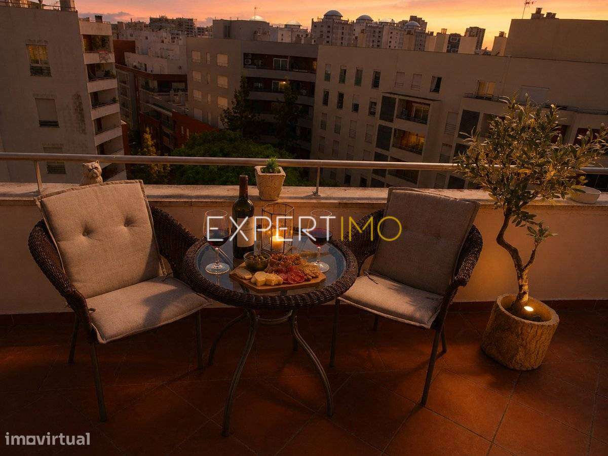 T1 Renovado com Terraço Privado perto da Marina de Portimão-14