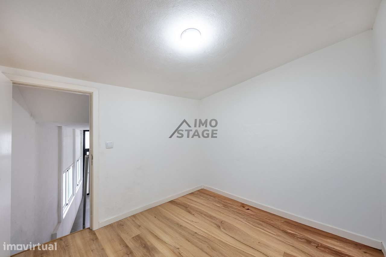 Moradia Bi-Familiar Renovada | Ermesinde – Santa Rita T1+1 e T2-17