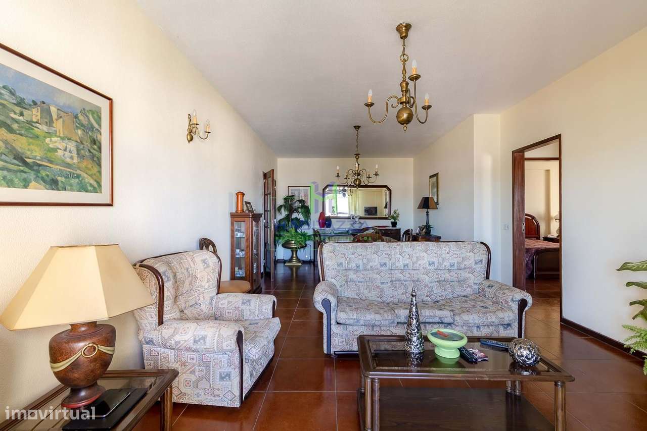 Apartamento T2, Último Andar, Vista Mar e Serra, em zona central de La-5