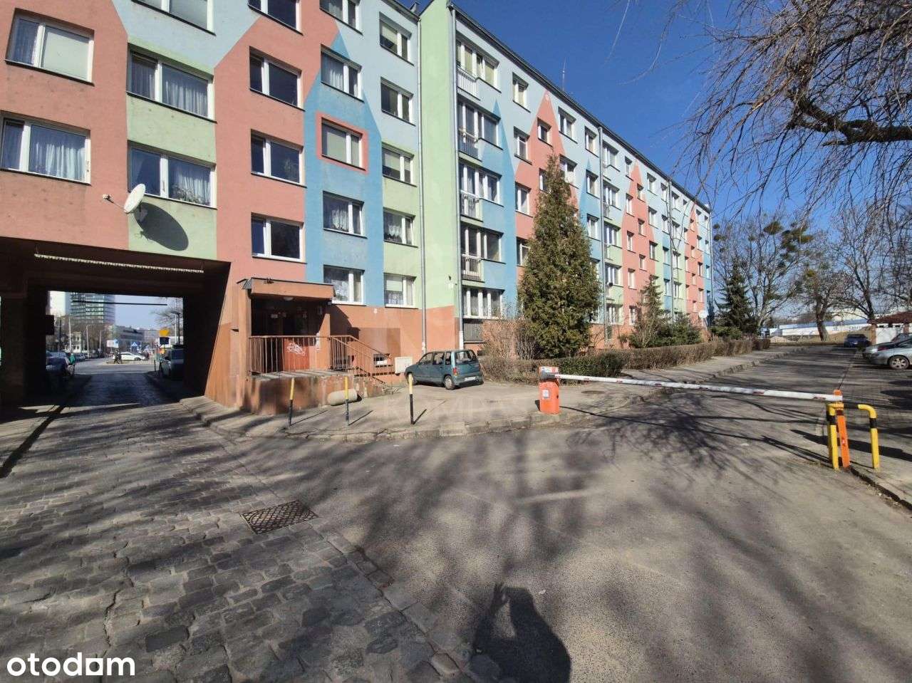 Zamieszkaj pomiędzy Sky Tower a Aquapark / Parking-0