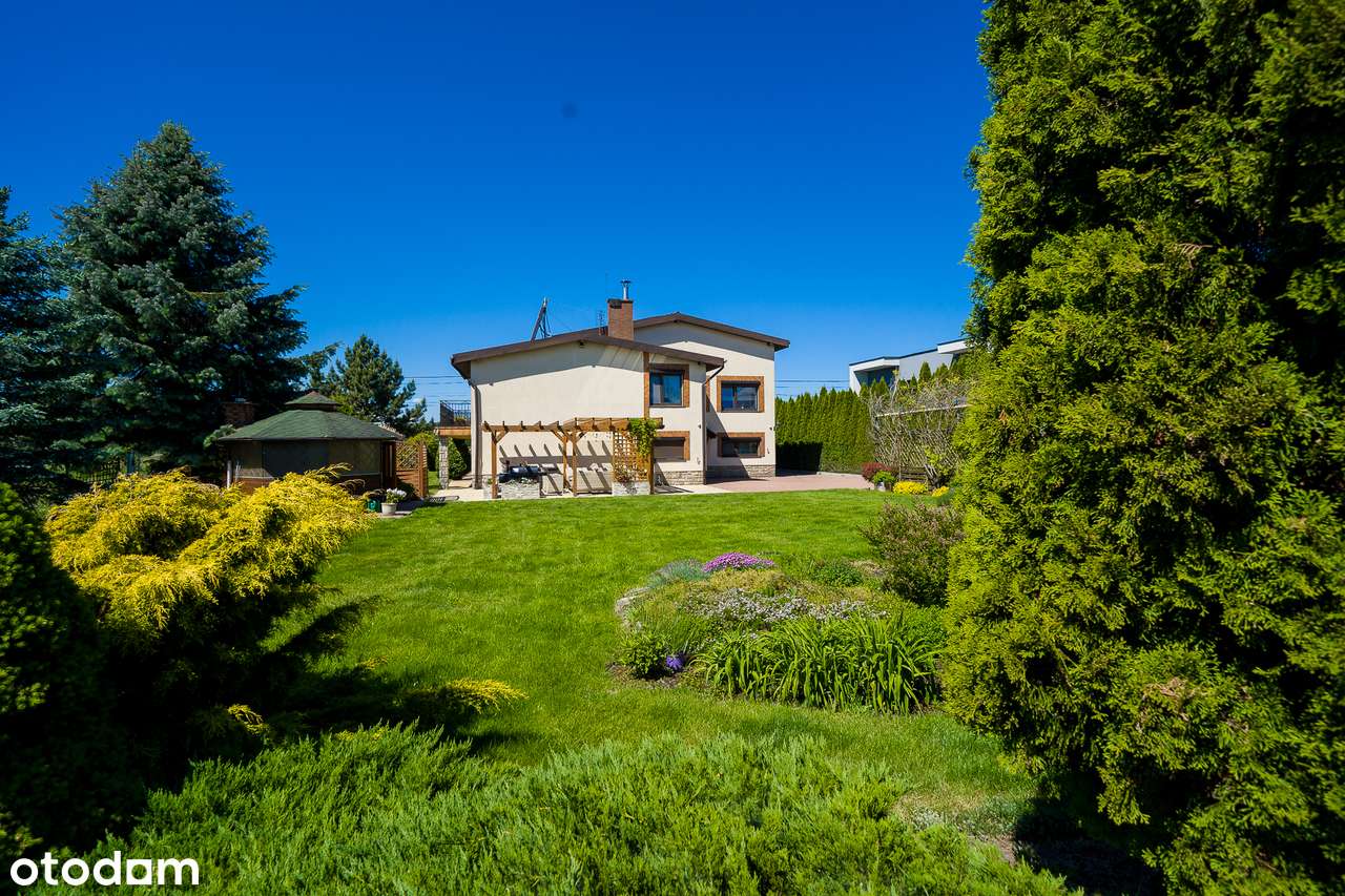 Dom z dużą piękną posesją 2150m2 w Katowicach Podlesiu
