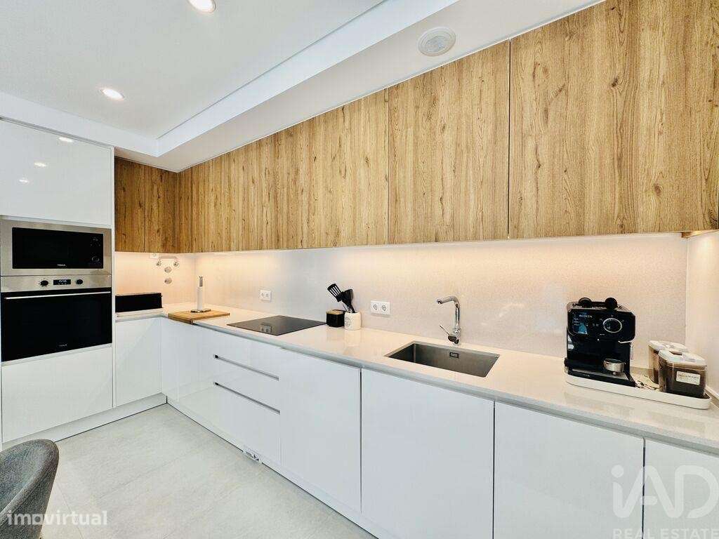 Moradia geminada T3 em São Sebastião de 125 m2 - Grande imagem: 4/21