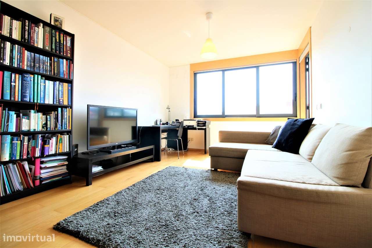 Apartamento T1 Quinta da Portela - Grande imagem: 1/6