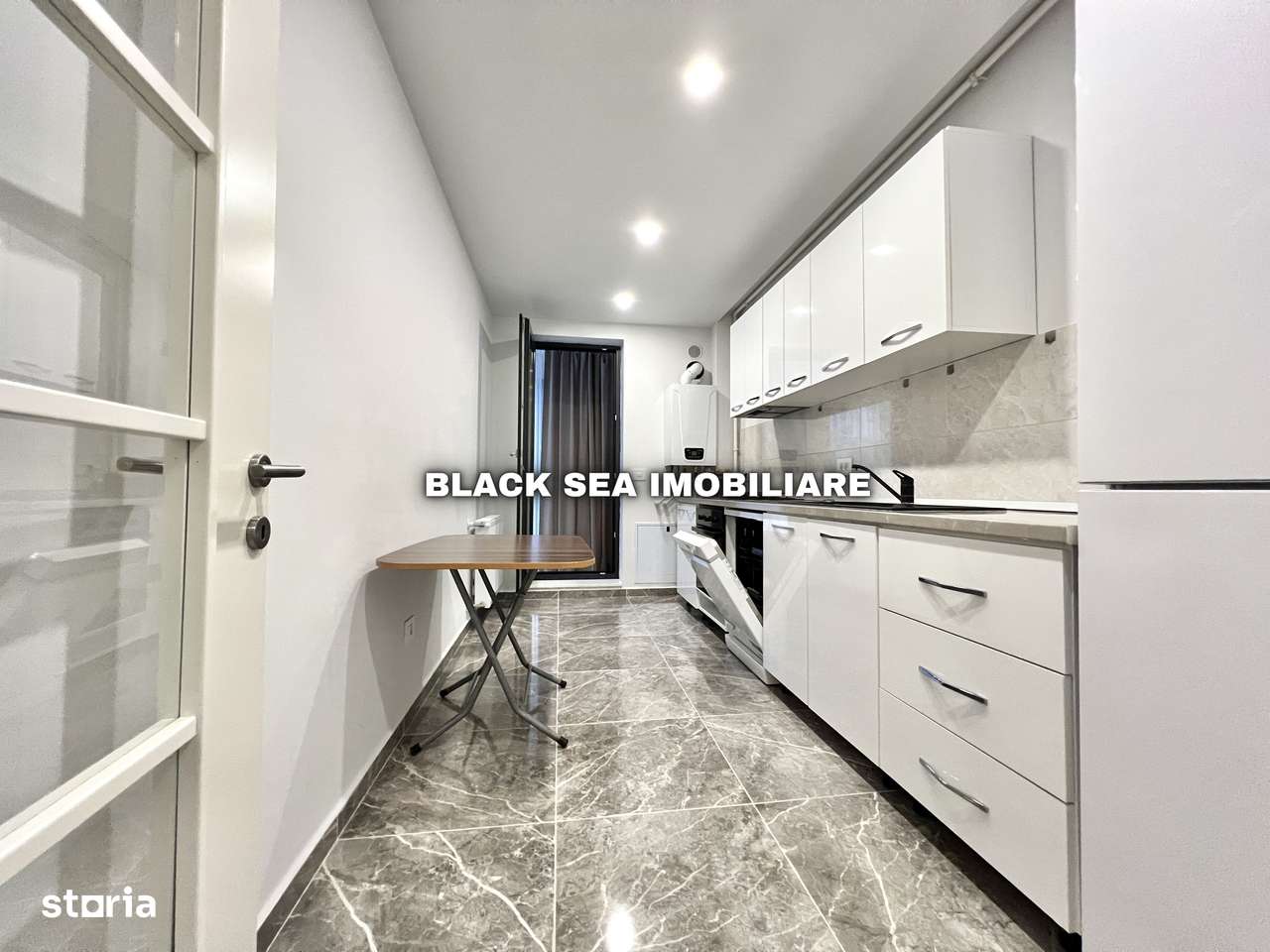 Apartament 2 camere de vanzare - zona Carrefour / Tomis Plus - Ocazie-6