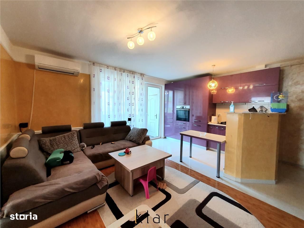 Apartament cu 3 camere, etaj intermediar, orientare sudica!Zona Porii!