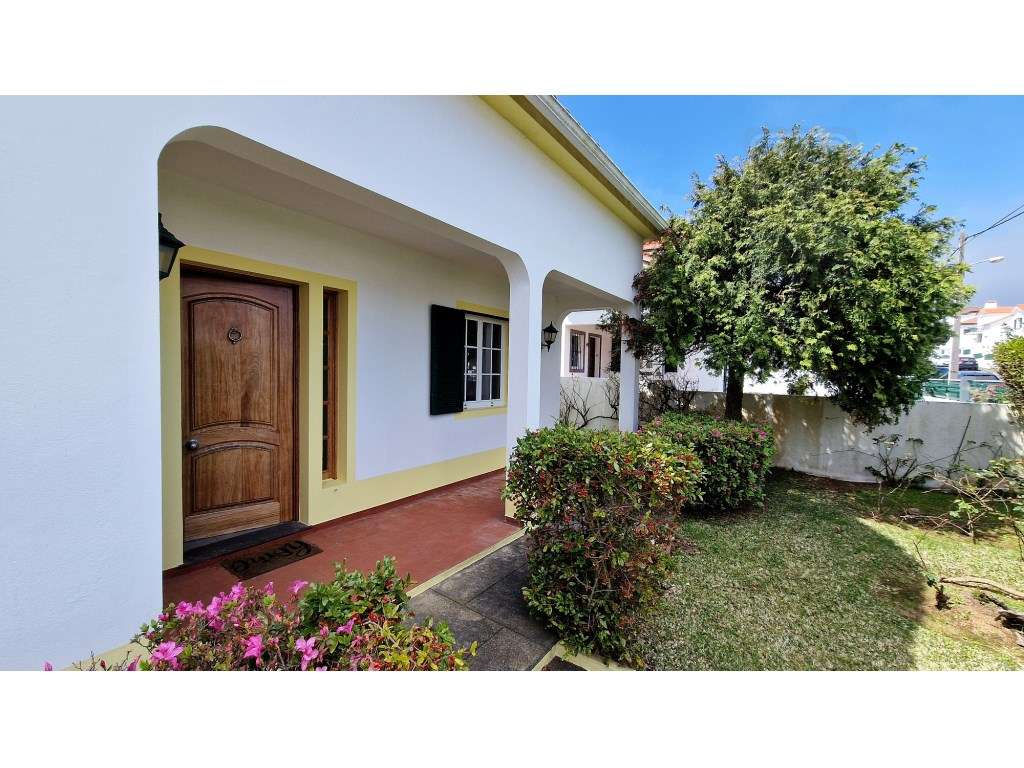 VENDA de MORADIA - VIVENDA T4+1 com Jardim e Garagem - Relva, Ponta...-7