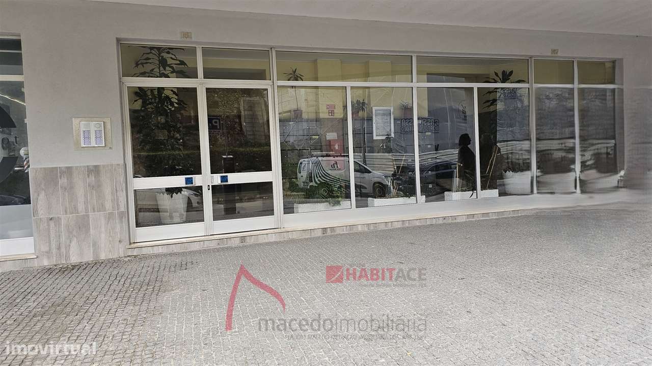 Apartamento T3 Remodelado-31