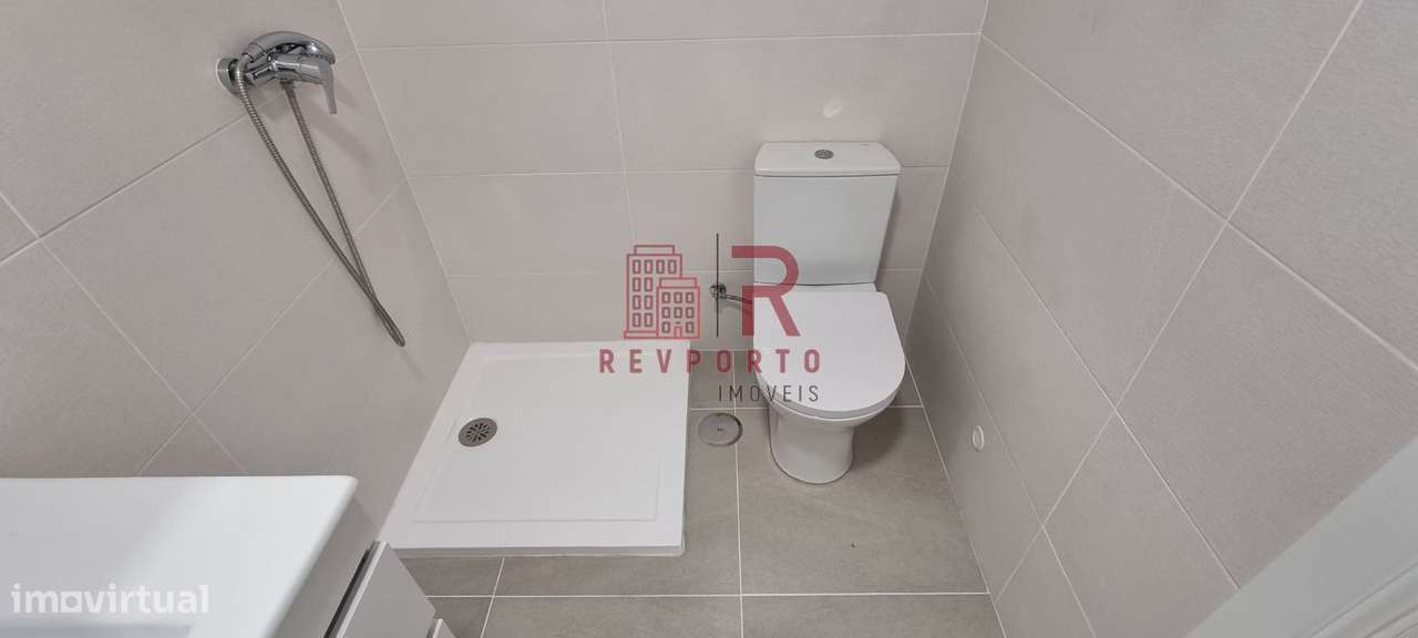 Apartamento T2, Novo, com suite e garagem dupla-13