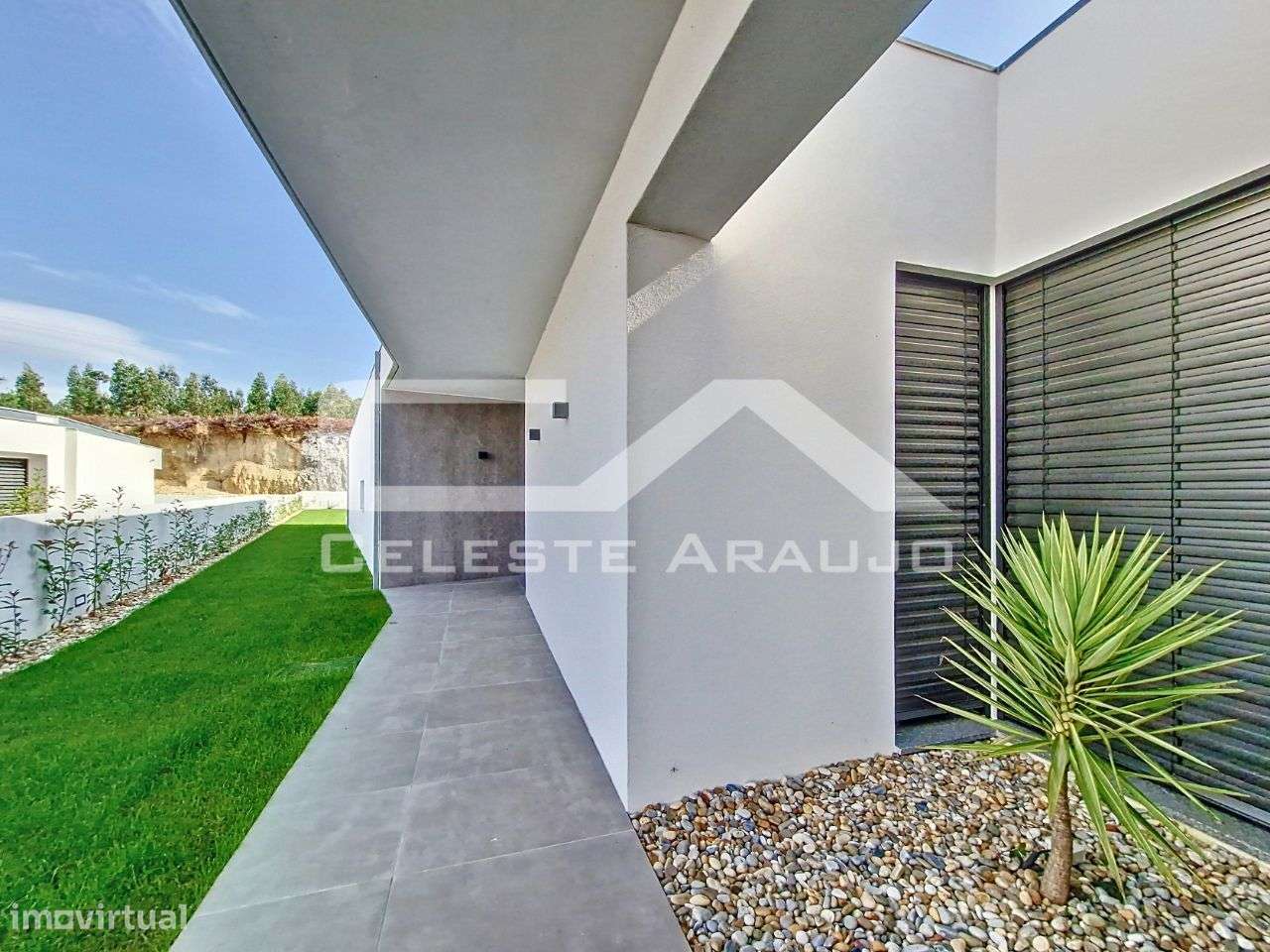 Moradia T4+1 Térrea, com piscina, Rio Meão-47