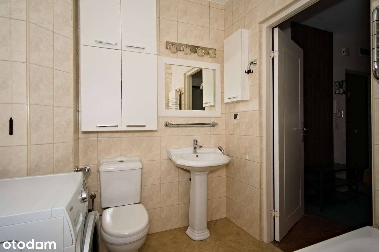 Mieszkanie położone na II piętrze w kameralnym budynku !-5