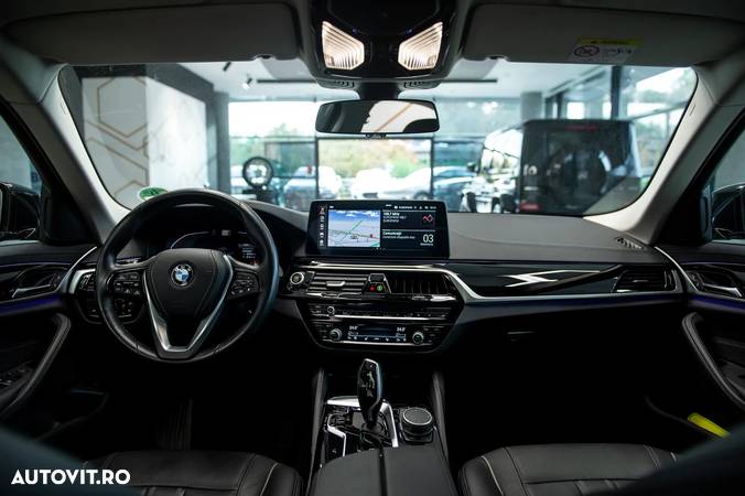 BMW Seria 5 530d xDrive Aut. Luxury Line - 5