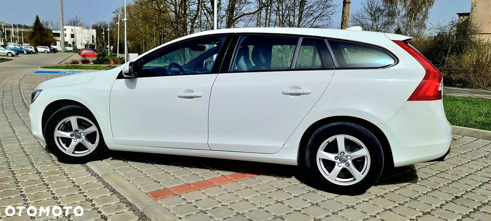 Volvo V60 D2 Geartronic Summum - 5