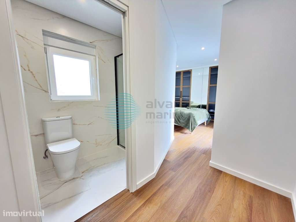 Moradia T3, com espaço exterior e anexo-13