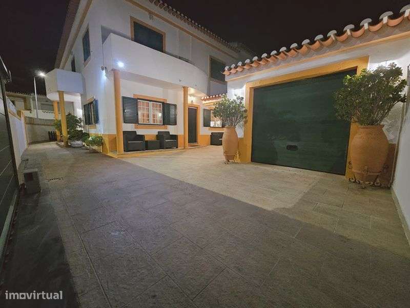 Moradia T4 com Piscina, Garagem e Churrasqueira  - Beja - Grande imagem: 5/7