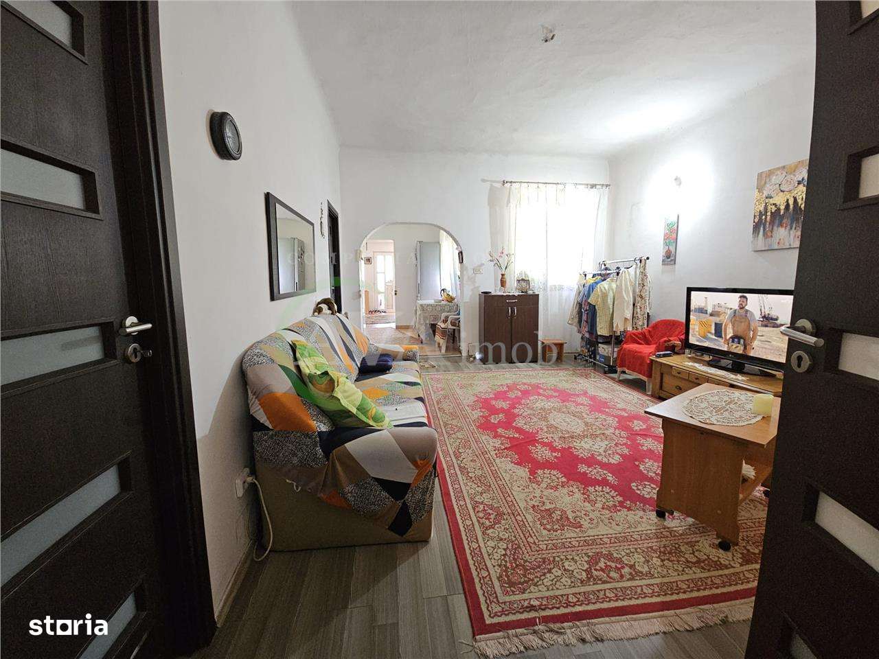 Casa spatioasa de vanzare in centrul satului Racaciuni – teren generos - Imagine principală: 5/20