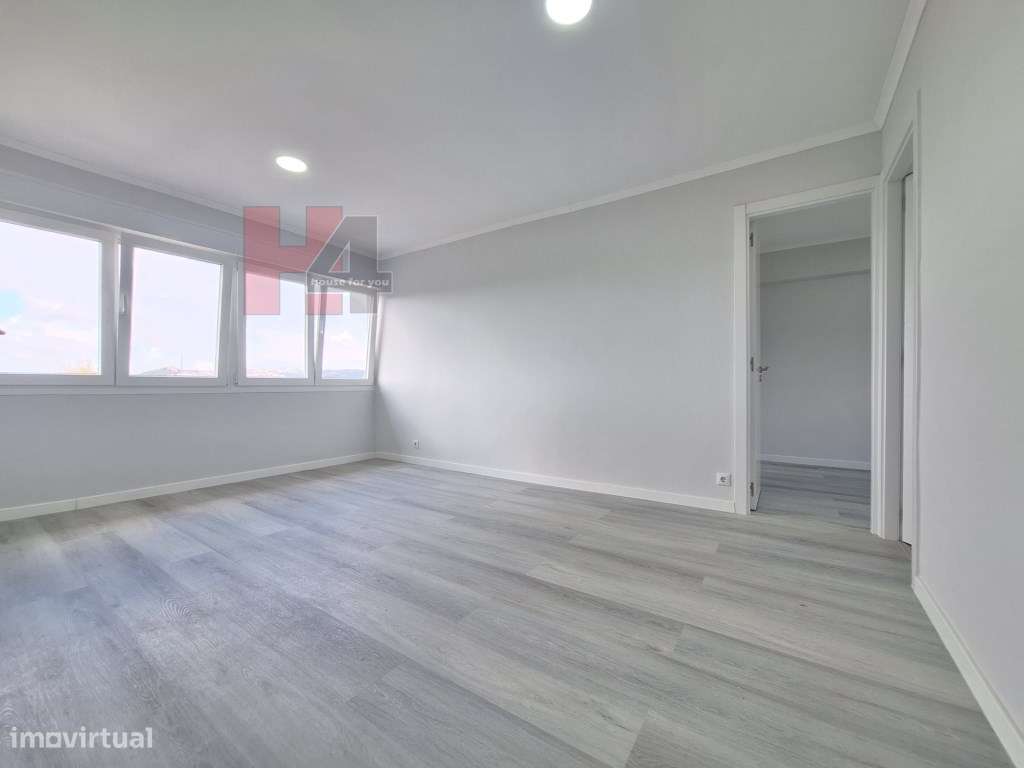 **Apartamento T2 Totalmente Remodelado na Pontinha(OFERTA DA ESCRIT...-10