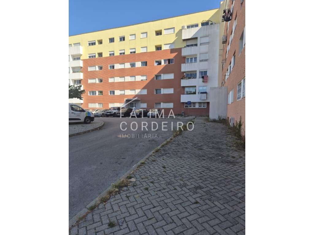T2 situado no Monte da Caparica, 3º andar em prédio com elevador-26