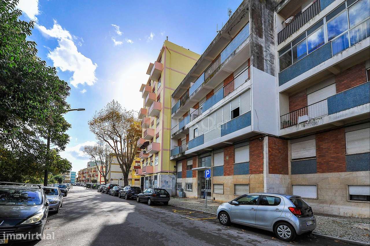 Invista no Seu Futuro: Apartamento T3 em  renovado no Coração de Setúb-28