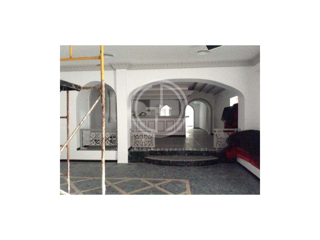 Prédio/Restaurante estrategicamente localizado na entrada de Almancil - Grande imagem: 4/20