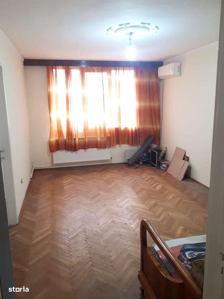 Apartament 3 decomnadate Tiglina2 et3/4 ,centrala 77 000 euro