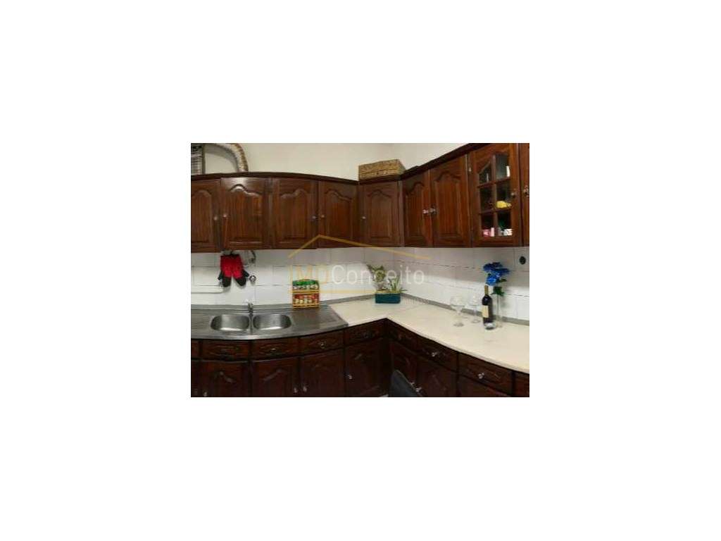 Moradia Geminada| Garagem| Espaço exterior| Cardal| Vila Nova da Ba... - Grande imagem: 5/49