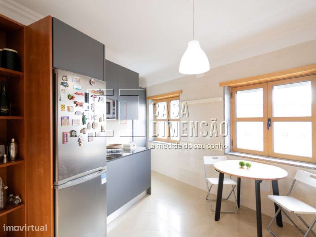 Apartamento de tipologia T2 na Serra de Carnaxide, como NOVO!!-26
