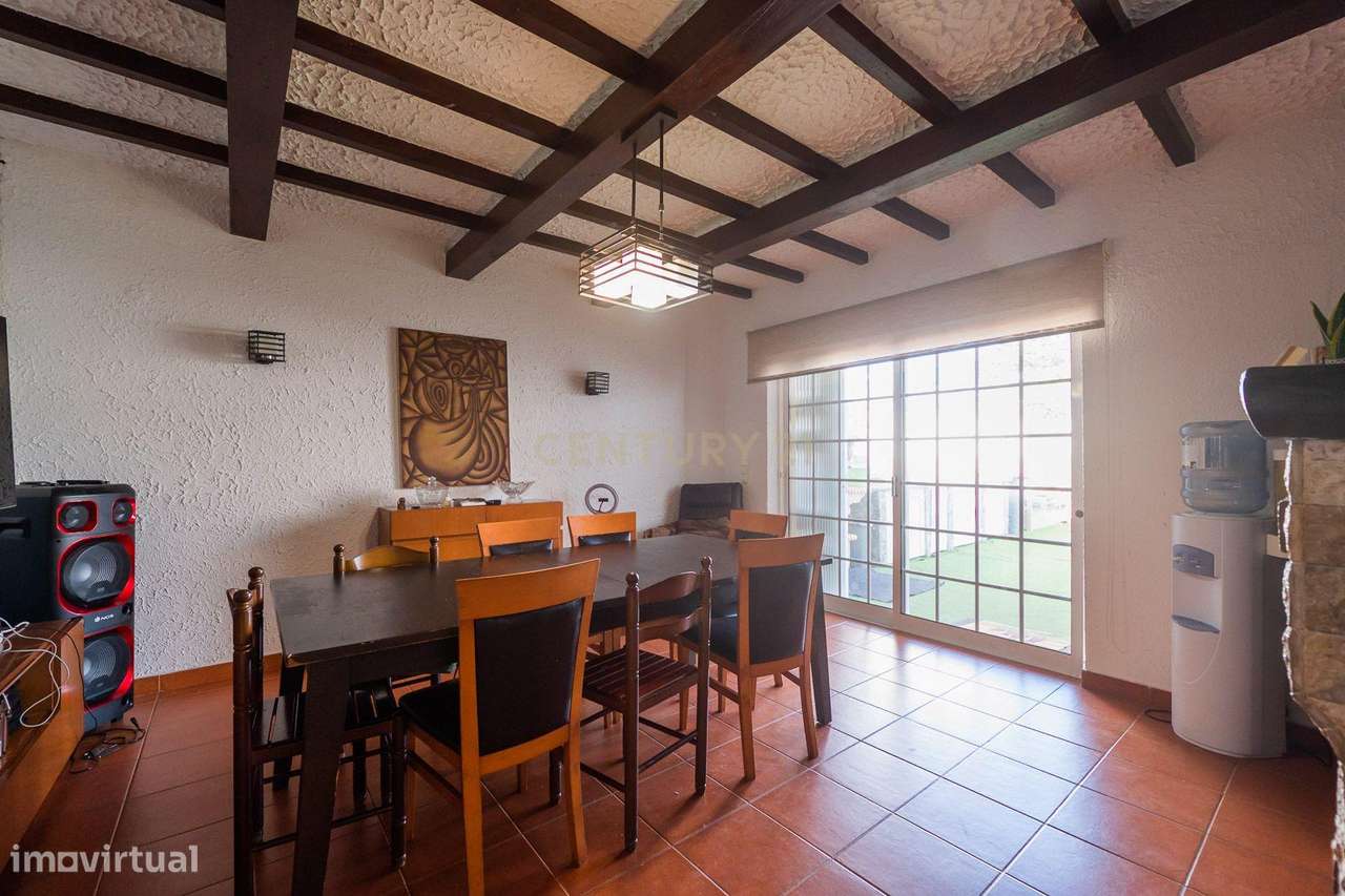 Moradia T4 com piscina-44