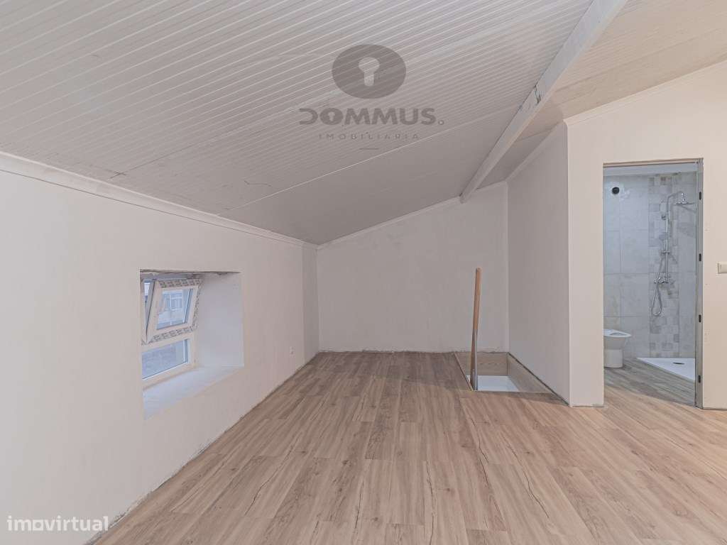 Apartamento T2 Duplex totalmente remodelado-23