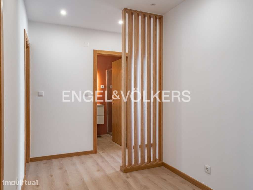 T2 Remodelado com 83m2 no Casal de S. Brás-21