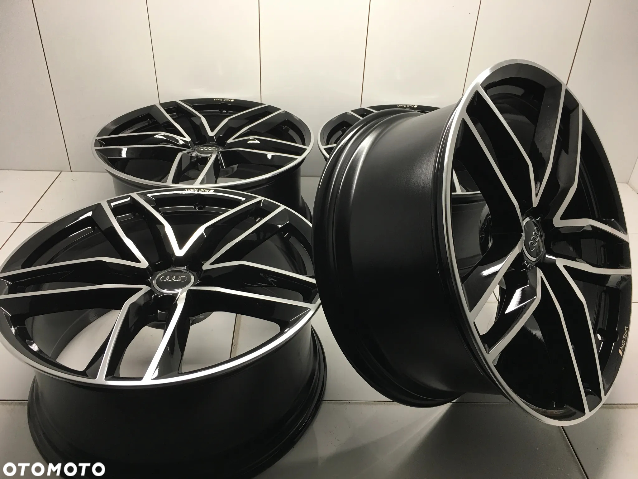 FELGI 19 AUDI 8S0 TTRS 9 ET52 OEM IDEALNE - 7