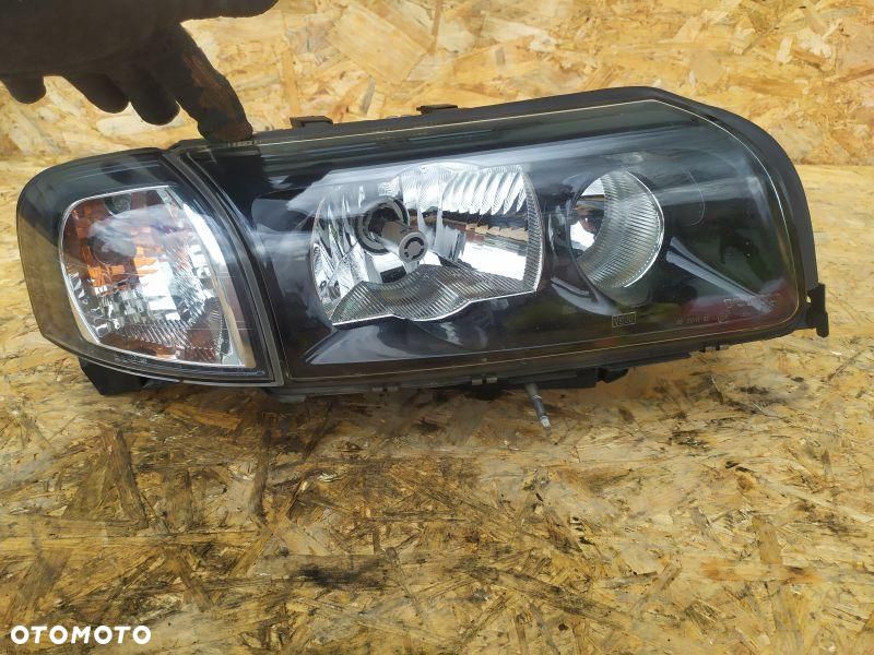 REFLEKTOR PRAWY EU KSENON VOLVO S80 9483752 89006380 - 1