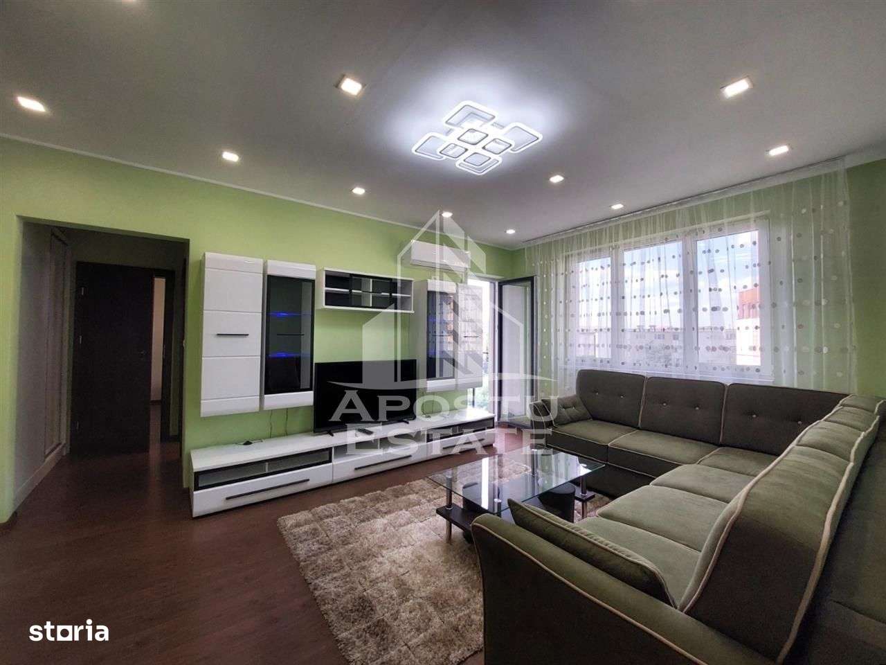 Apartament 2 camere zona Micalaca cu loc de parcare - Imagine principală: 4/10