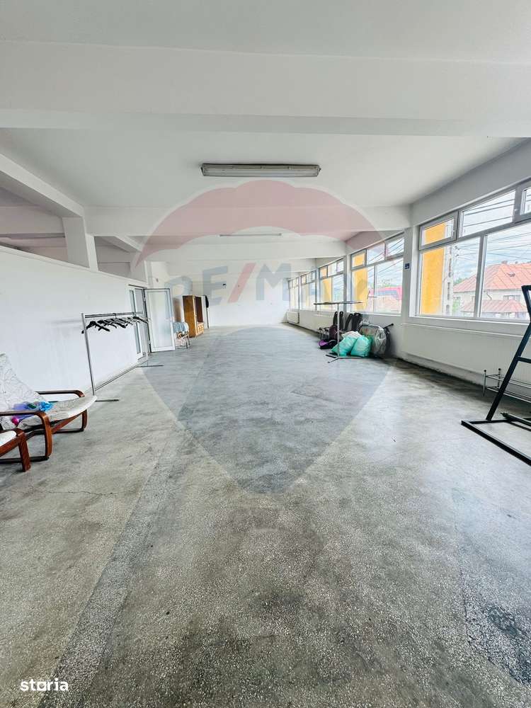 Spațiu comercial de 150mp de închiriat - Imagine principală: 3/7