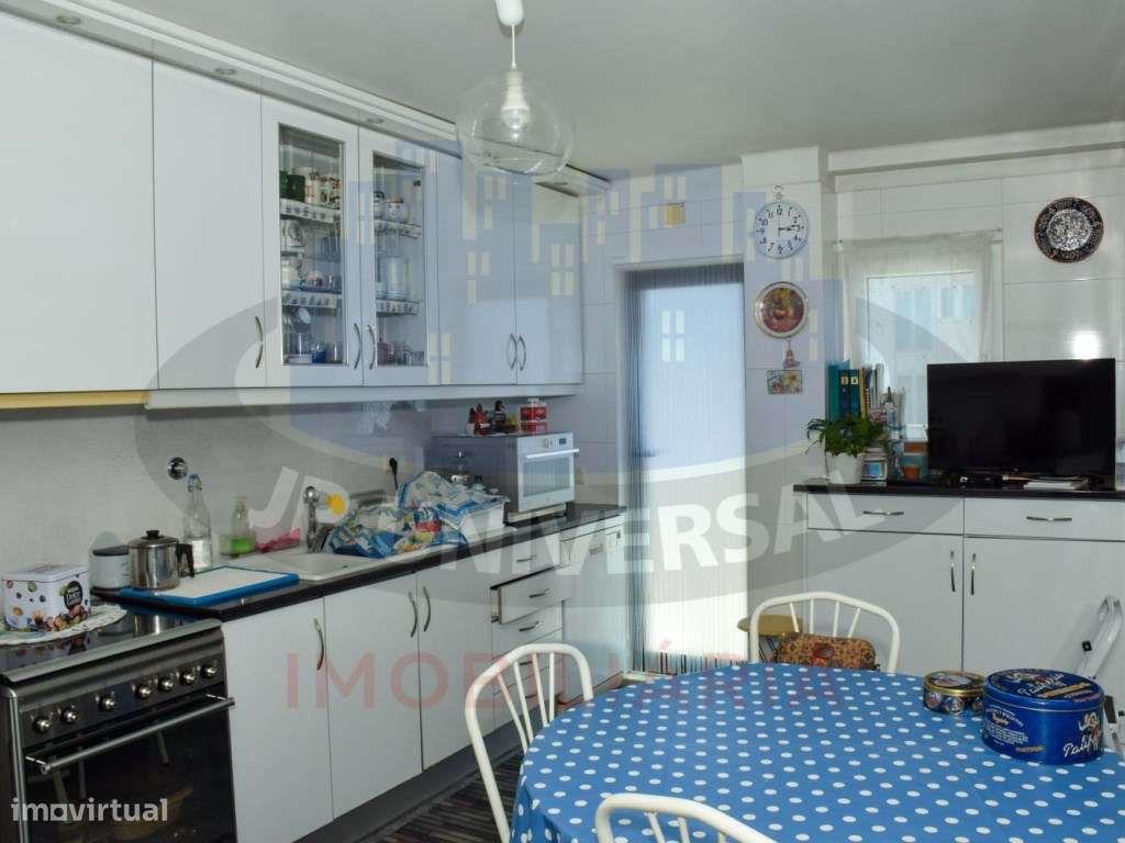 APARTAMENTO T5 NA AVENIDA MARQUÊS DE POMBAL DE LEIRIA COM VISTA PAR...-9