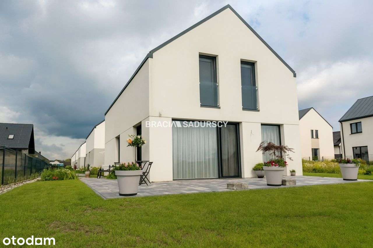 Dom Wolnostojący 140 m2 z tarasem w Mnikowie - Pełny obrazek: 1/20