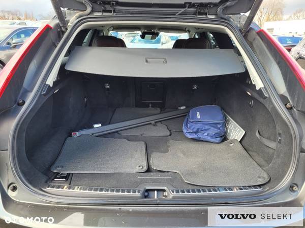 Volvo V90 Cross Country - 14